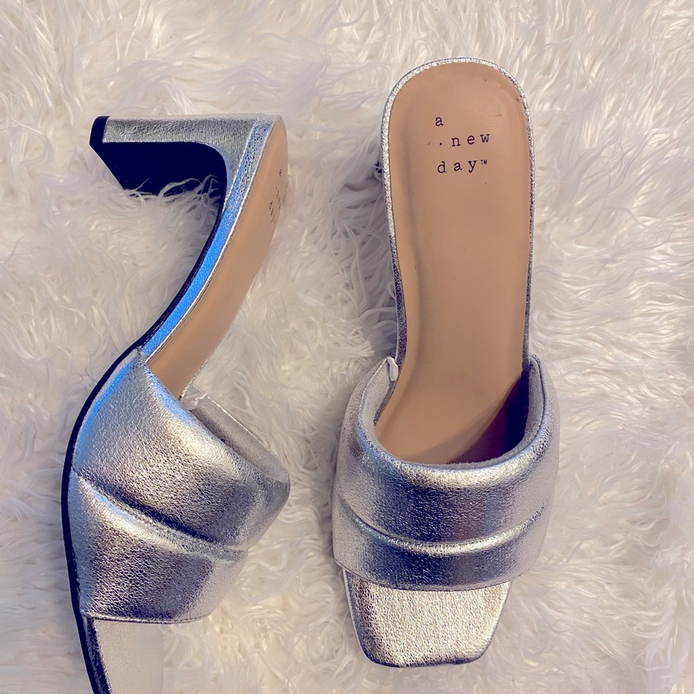 a • new day Lilah Heeled Sandals (in silver sz: 9 with box)